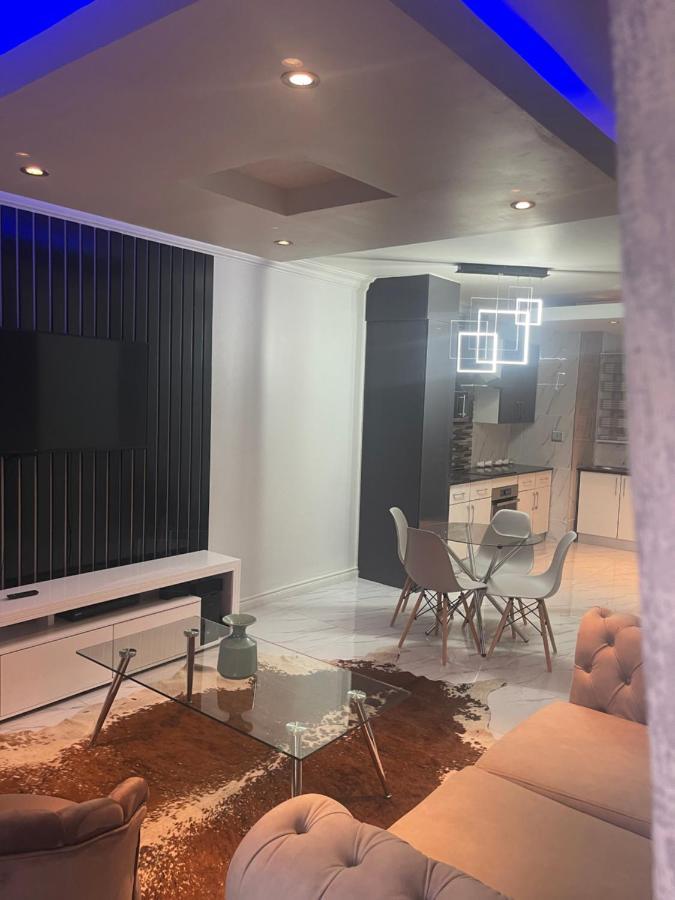 Dream Abodes @ Splice Riviera * Joanesburgo